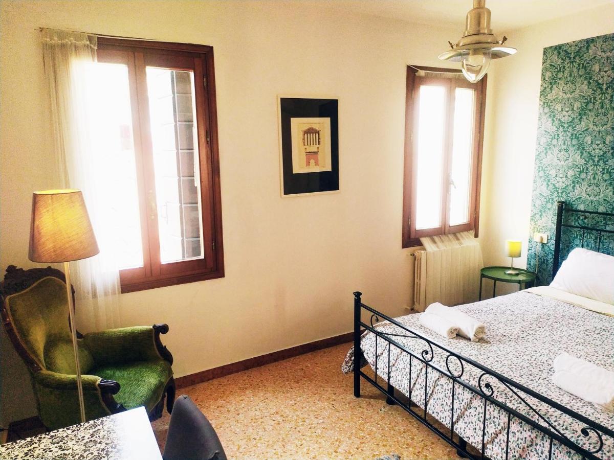 Two Steps From Rialto Ξενοδοχείο Βενετία Εξωτερικό φωτογραφία